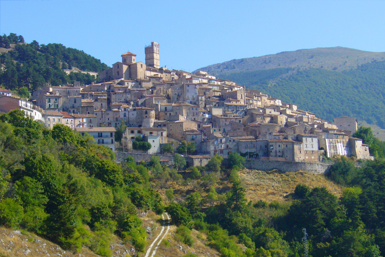 Borgo di Castel del Monte (AQ)